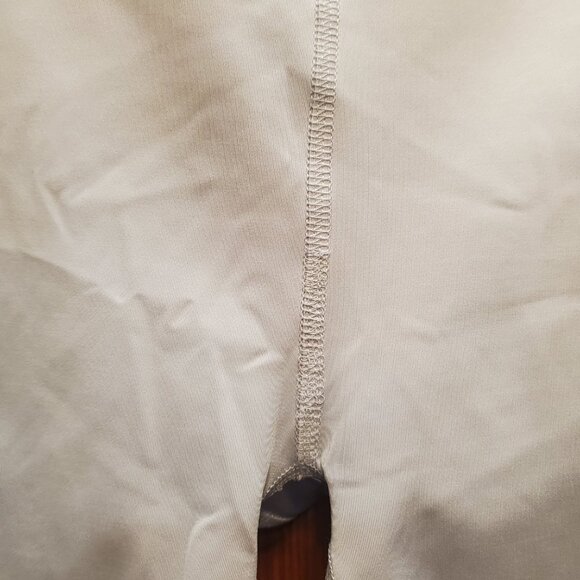 Reformation Ecomove 7 inch Blue Shorts, Size XL - Picture 5 of 15